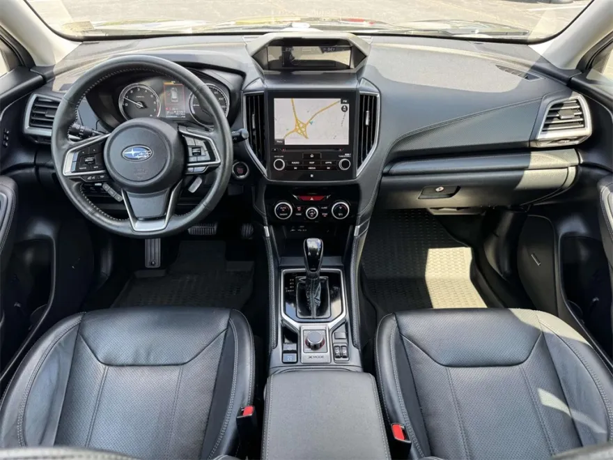 2022 Subaru Forester Touring photo 1