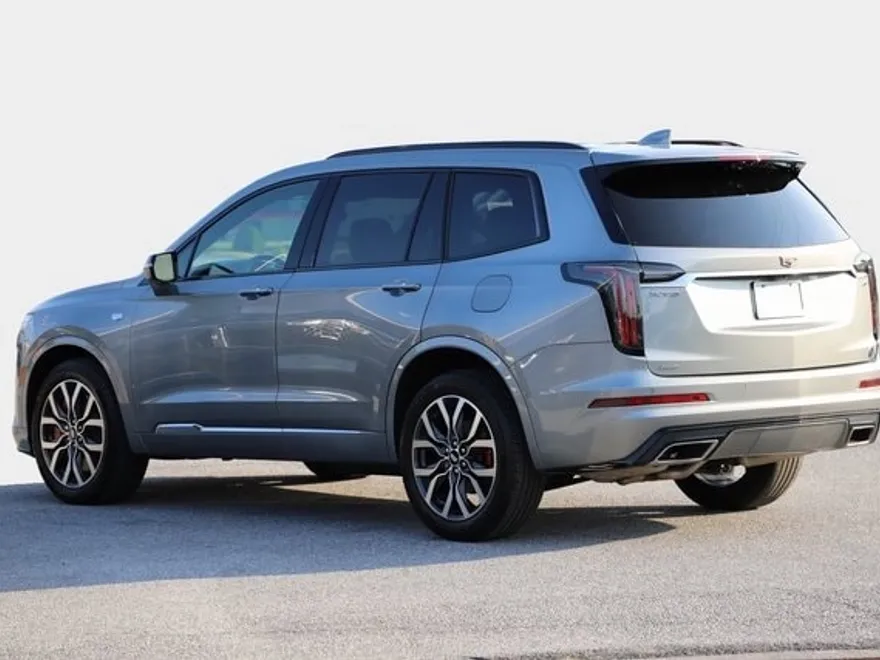 2023 Cadillac XT6 Sport photo 1