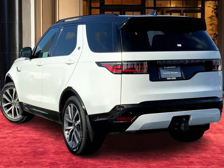 2025 Land Rover Discovery SE photo 1