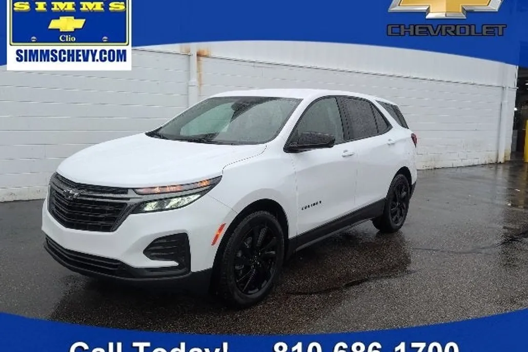 2024 Chevrolet Equinox LS photo 1