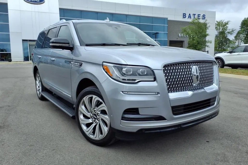 2024 Lincoln Navigator Reserve photo 1