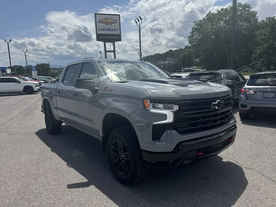 2024 Chevrolet Silverado 1500 LT Trail Boss photo 1