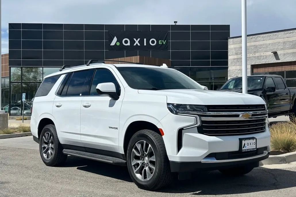 2021 Chevrolet Tahoe LT photo 1