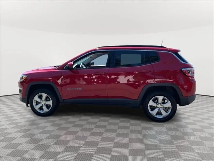 2019 Jeep Compass Latitude photo 1
