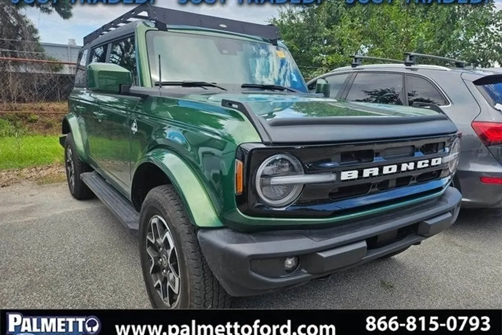 2023 Ford Bronco Outer Banks photo 1
