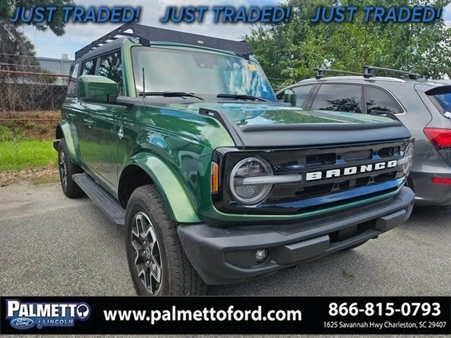 2023 Ford Bronco Outer Banks photo 1