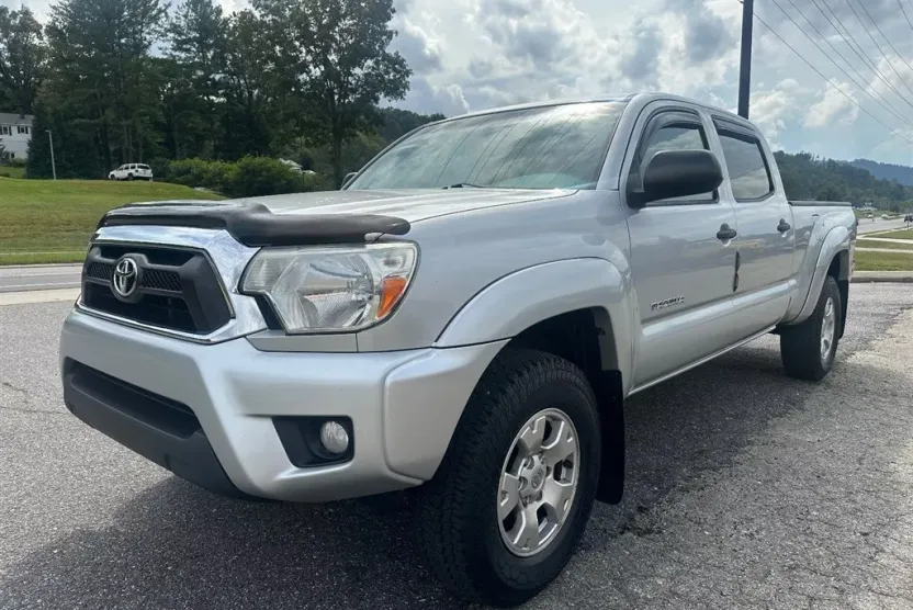 2013 Toyota Tacoma Double Cab Long Bed V6 4x4 photo 1