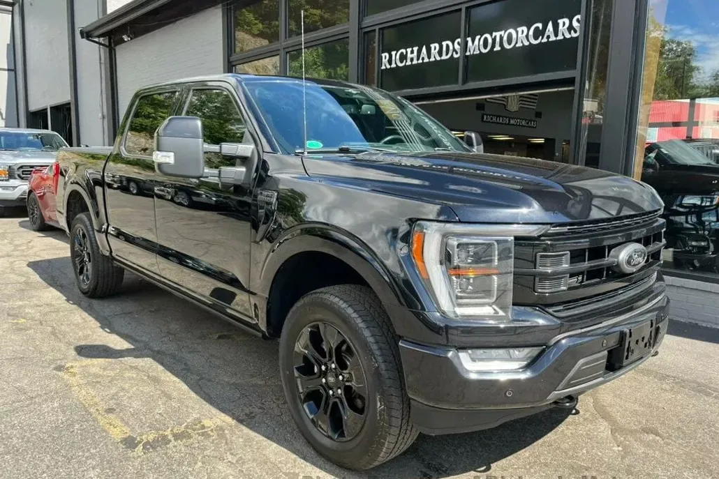 2023 Ford F-150 Lariat photo 1