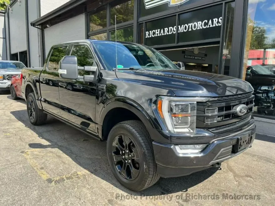 2023 Ford F-150 Lariat photo 1