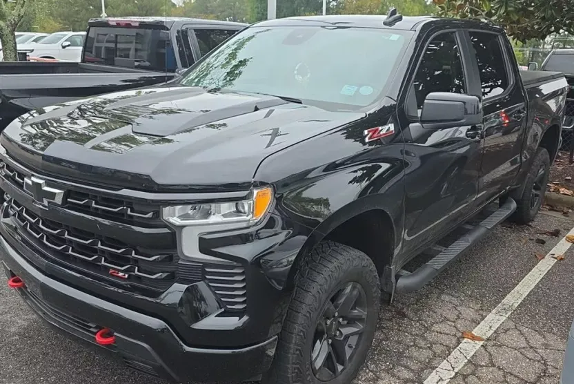 2024 Chevrolet Silverado 1500 LT Trail Boss photo 1