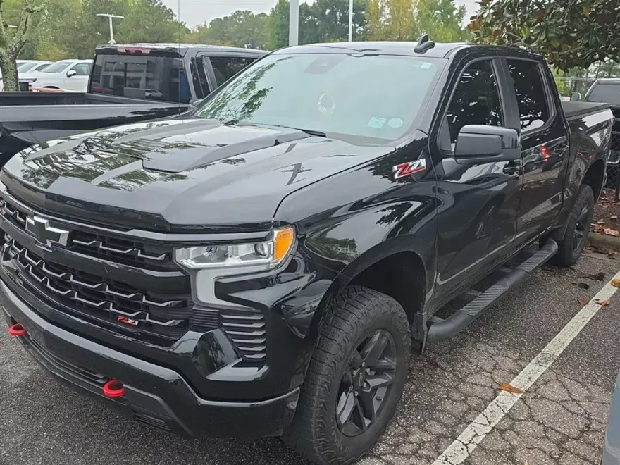 2024 Chevrolet Silverado 1500 LT Trail Boss photo 1