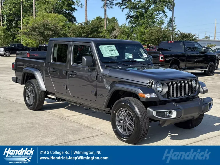 2025 Jeep Gladiator Sport S photo 1
