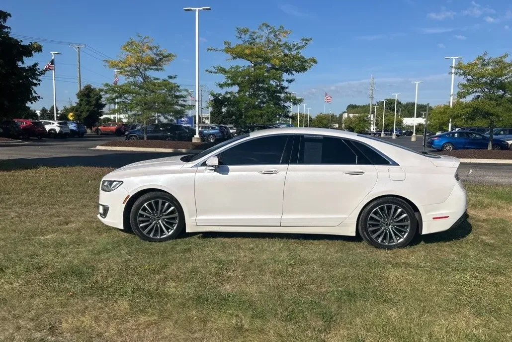 2018 Lincoln MKZ Select photo 1