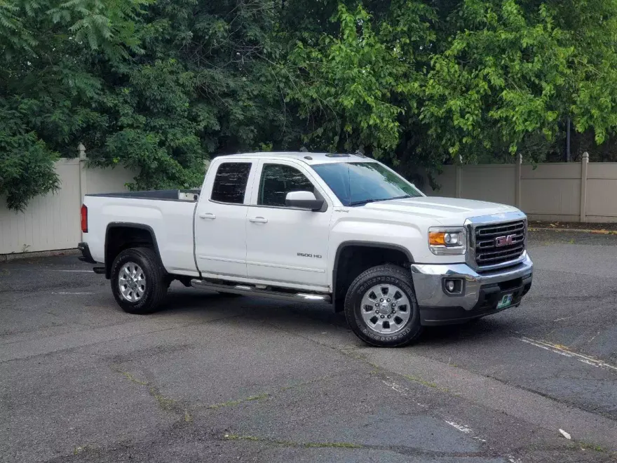 2015 Gmc Sierra SLE photo 1