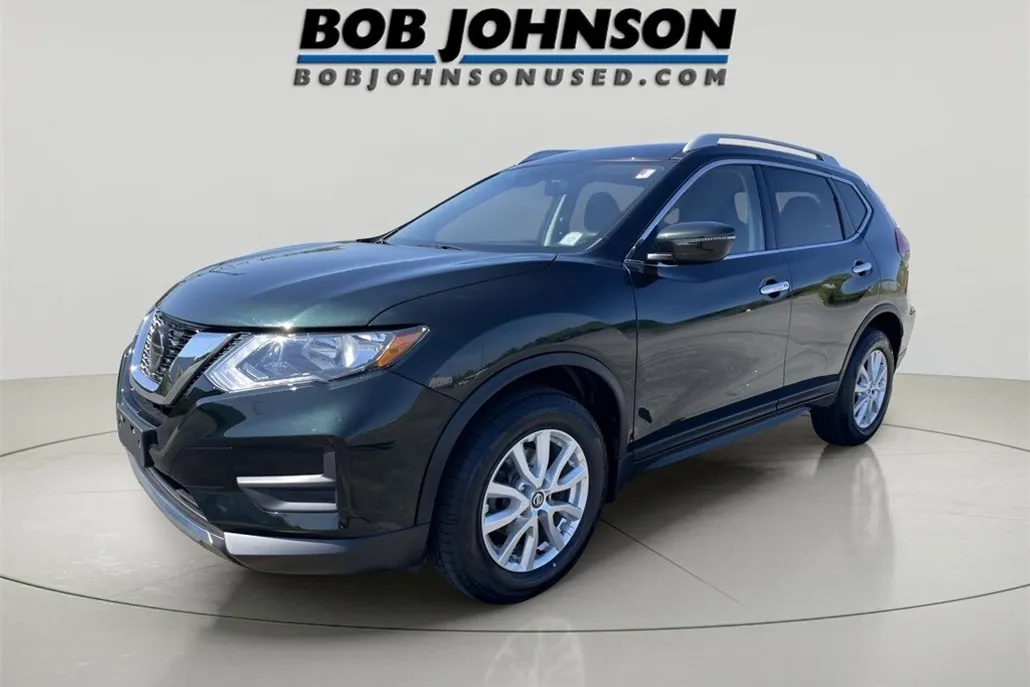 2019 Nissan Rogue SV photo 1