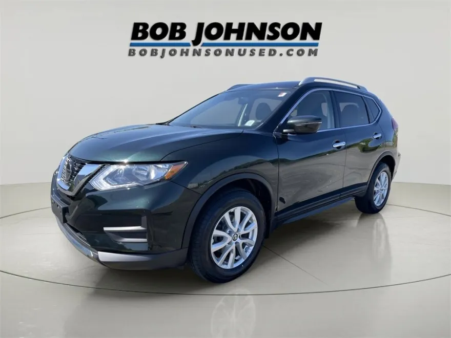 2019 Nissan Rogue SV photo 1