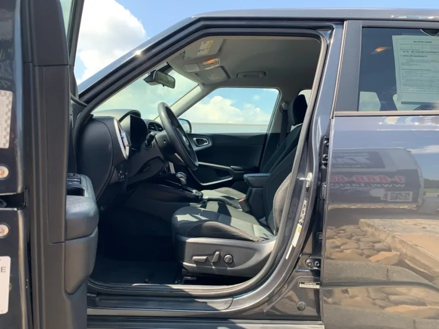 2021 Kia Soul S photo 1