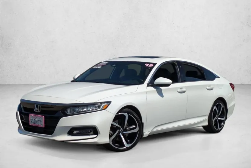 2019 Honda Accord Sport 2.0T photo 1