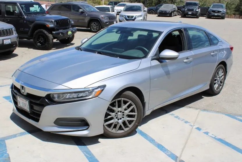 2019 Honda Accord LX photo 1