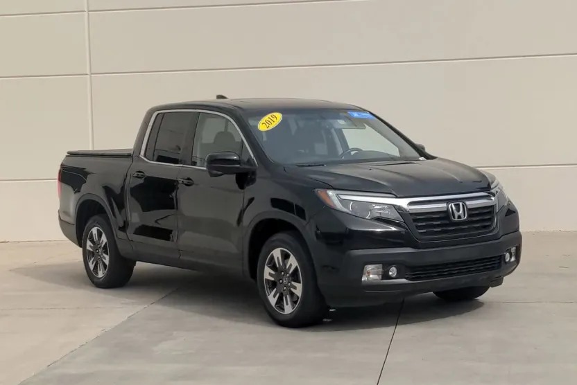 2019 Honda Ridgeline RTL-T photo 1