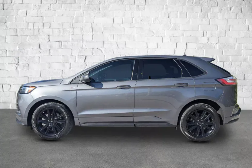 2024 Ford Edge ST-Line photo 1