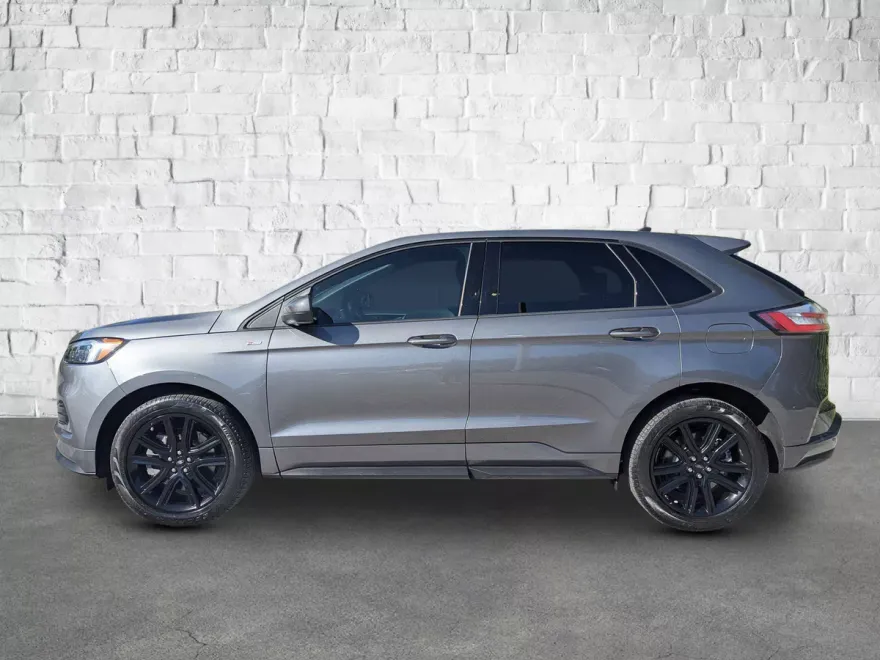 2024 Ford Edge ST-Line photo 1