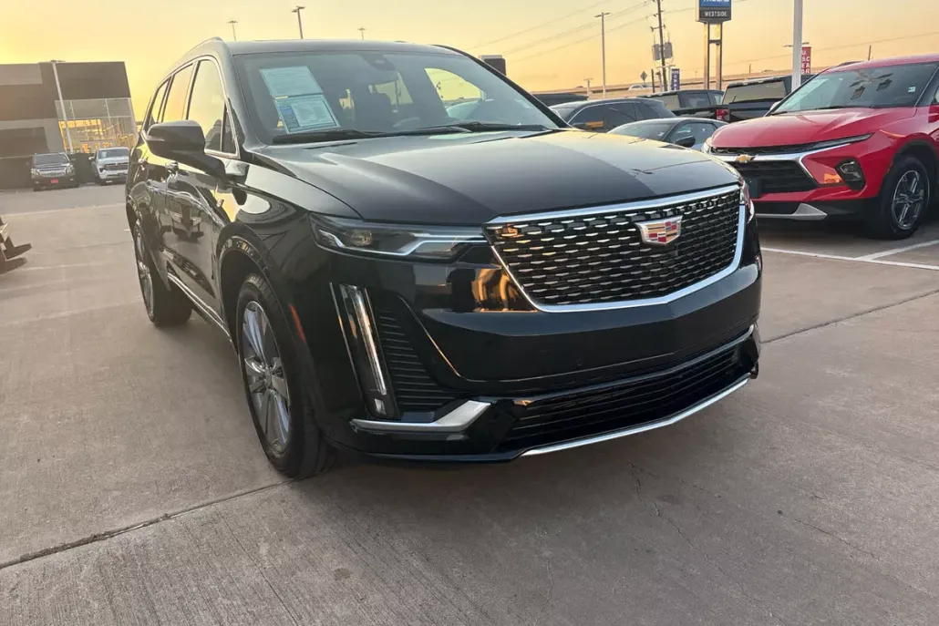 2025 Cadillac XT6 Premium Luxury photo 1