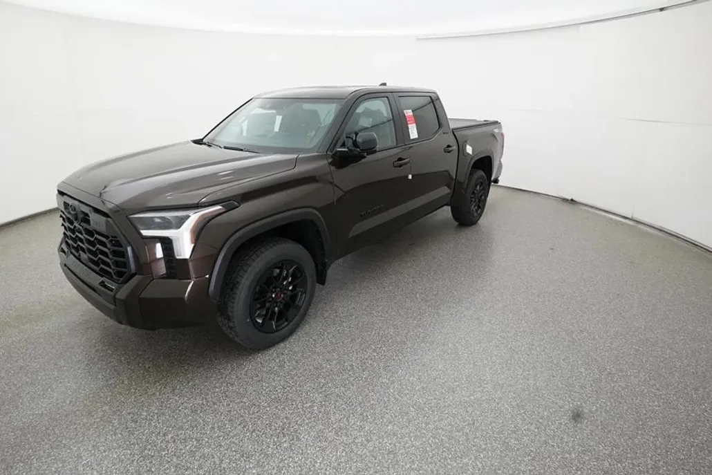 2025 Toyota Tundra Limited CrewMax photo 1