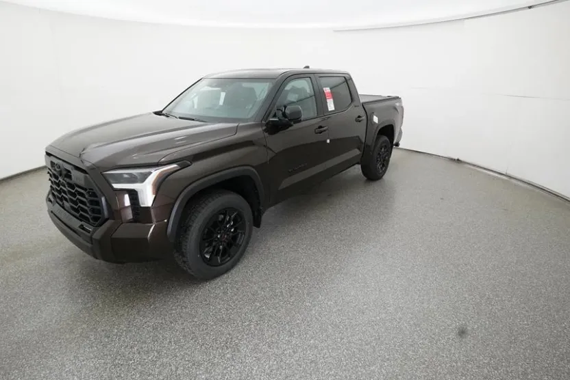 2025 Toyota Tundra Limited CrewMax photo 1