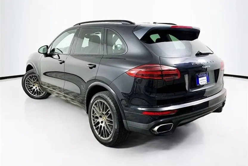 2018 Porsche Cayenne Platinum Edition photo 1