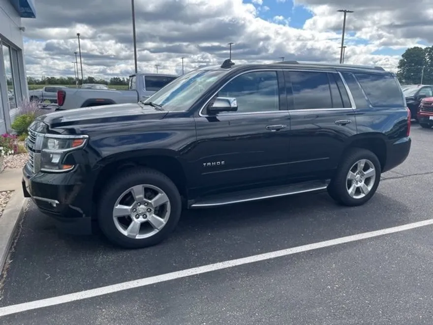 2017 Chevrolet Tahoe Premier photo 1