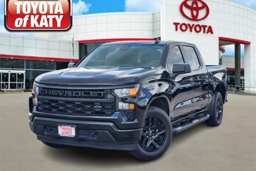 2024 Chevrolet Silverado 1500 Custom photo 1