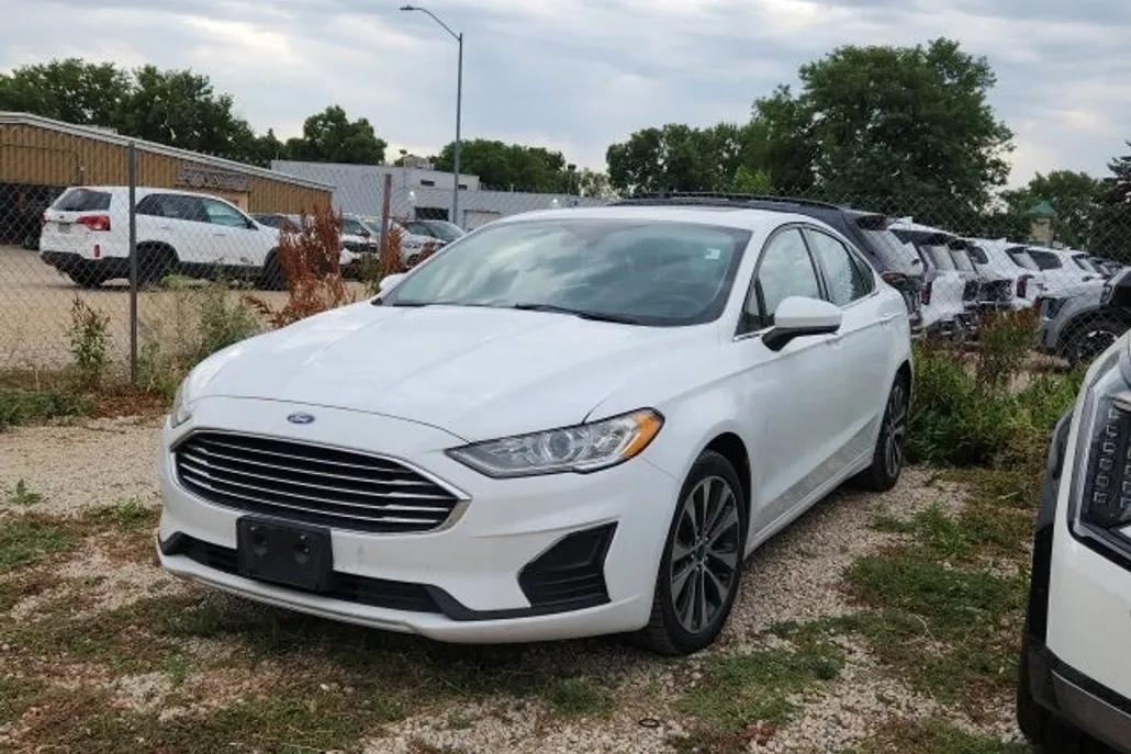 2020 Ford Fusion SE photo 1