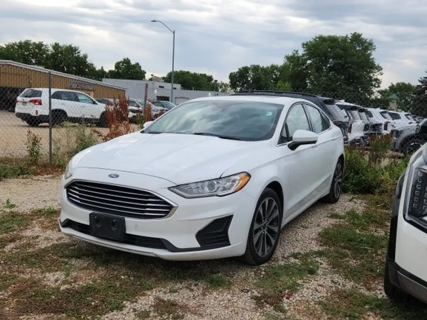 2020 Ford Fusion SE photo 1