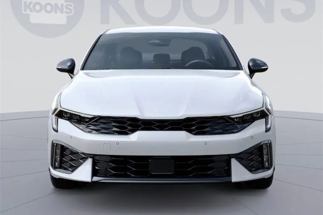 2025 Kia K5 GT-Line photo 1