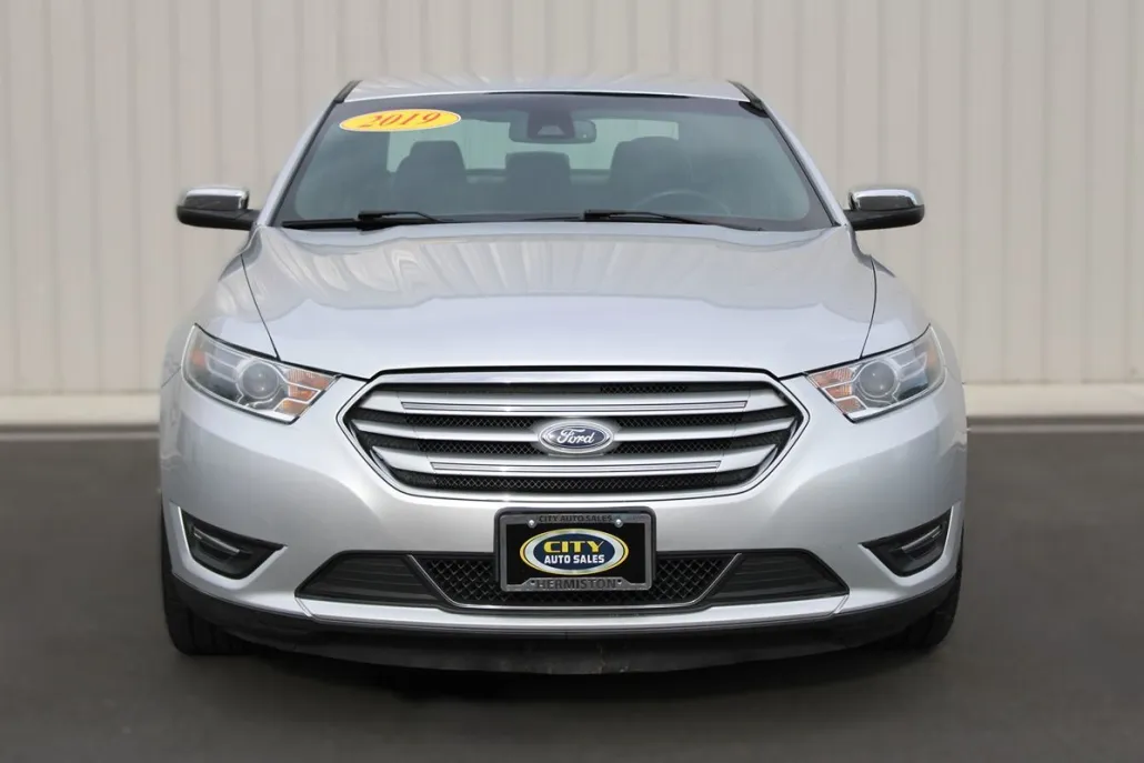 2019 Ford Taurus Limited photo 1