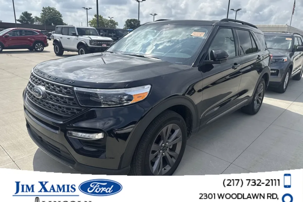 2022 Ford Explorer XLT Sport photo 1
