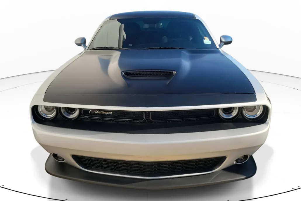 2023 Dodge Challenger R/T Scat Pack photo 1