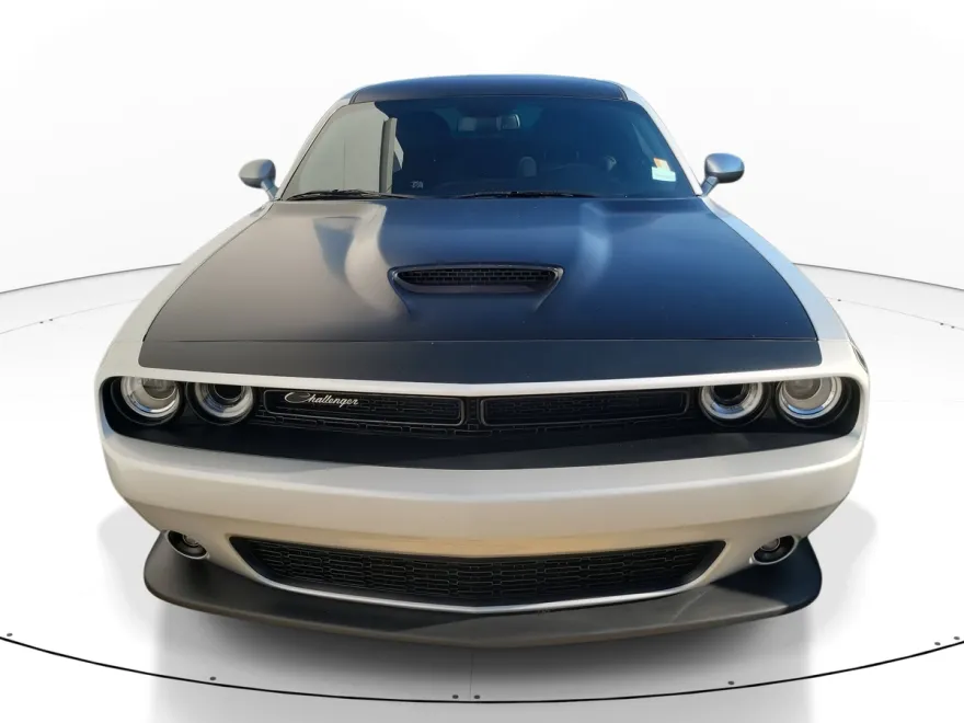 2023 Dodge Challenger R/T Scat Pack photo 1