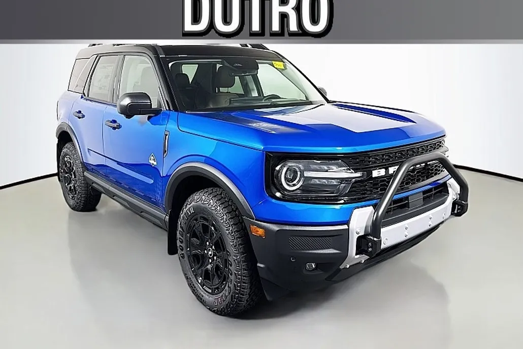 2025 Ford Bronco Sport Outer Banks photo 1