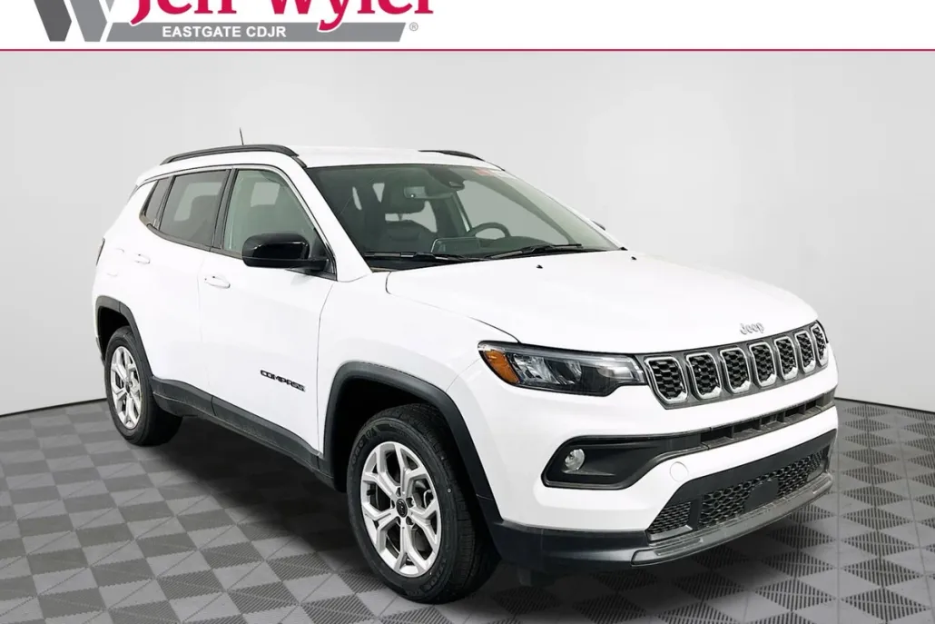 2025 Jeep Compass Latitude photo 1