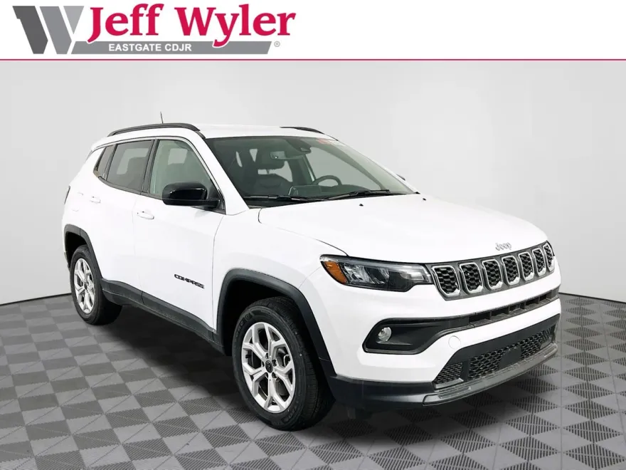 2025 Jeep Compass Latitude photo 1