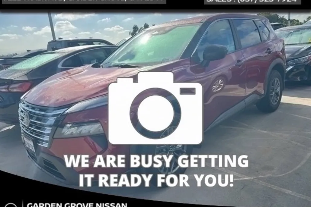 2024 Nissan Rogue photo 1
