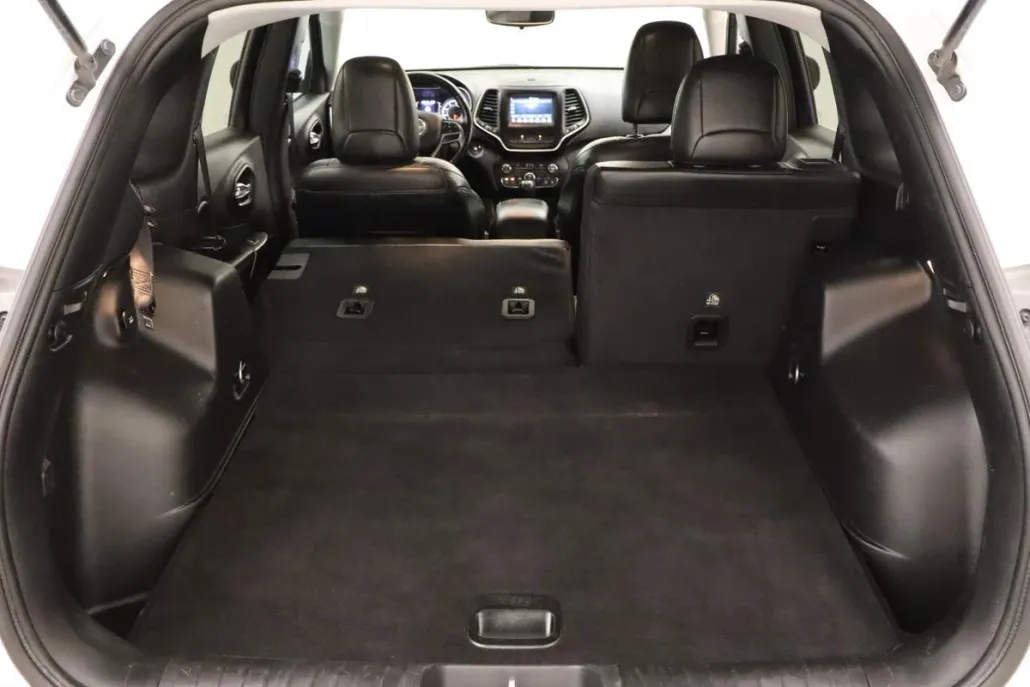 2021 Jeep Cherokee Latitude Lux photo 1