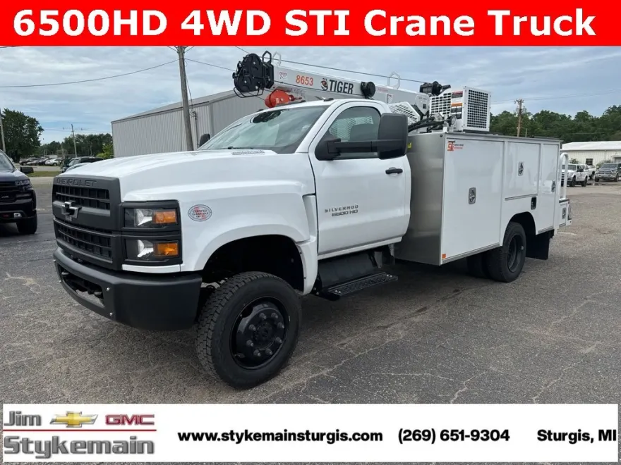 2024 Chevrolet Silverado 6500HD Work Truck photo 1