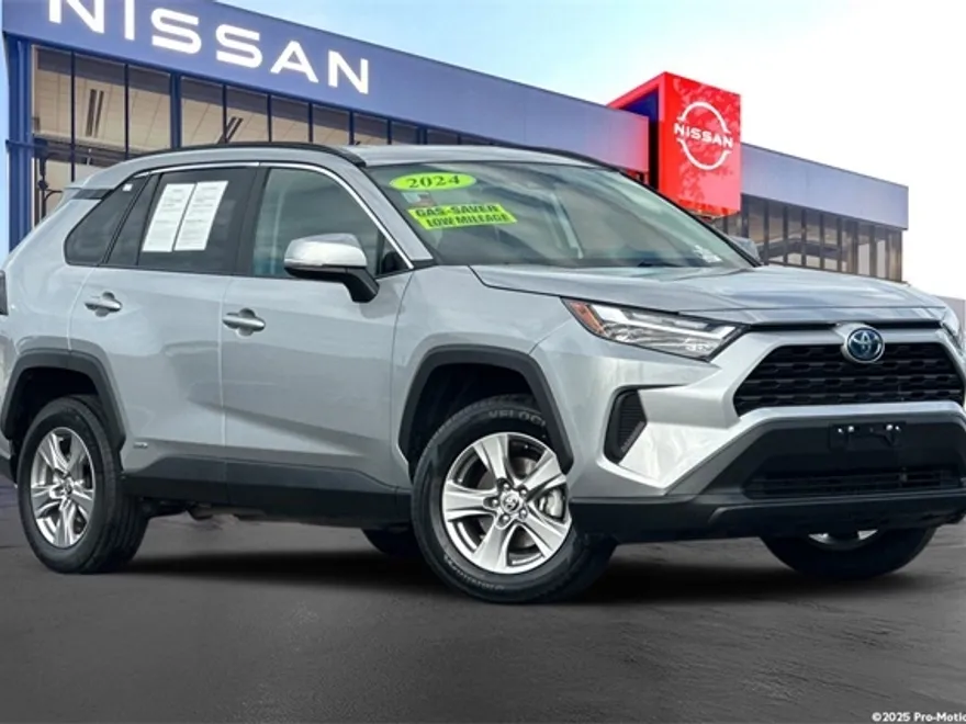 2024 Toyota RAV4 Hybrid XLE photo 1