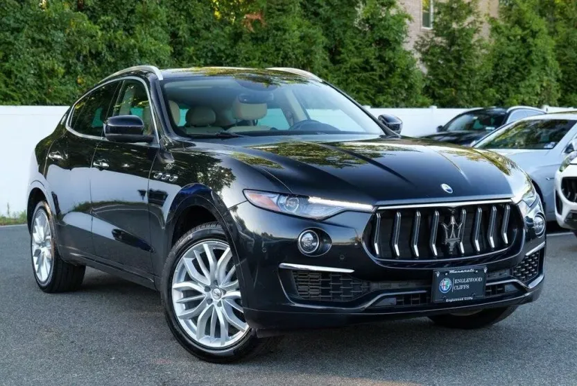 2022 Maserati Levante GT photo 1