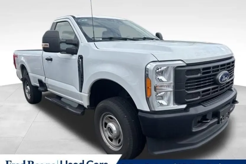 2023 Ford F-350 photo 1