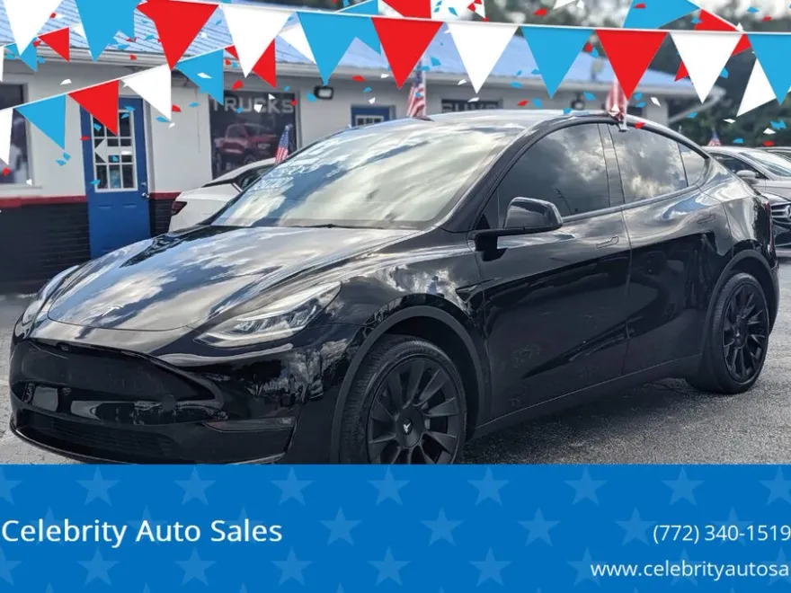 2022 Tesla Model Y Long Range photo 1