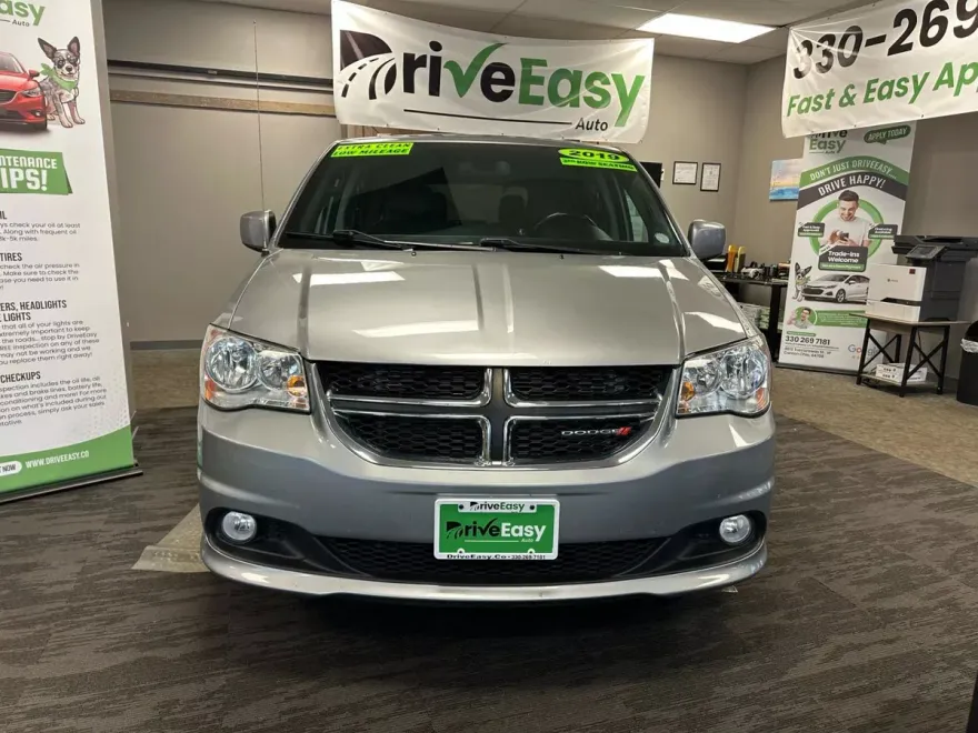 2019 Dodge Grand Caravan SXT photo 1